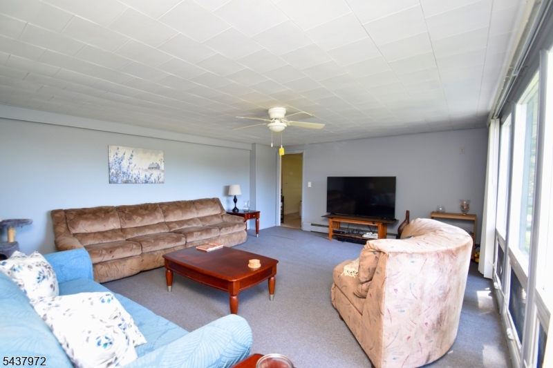 2 Elm Road Hamburg, NJ 07419 - Photo 4 of 18