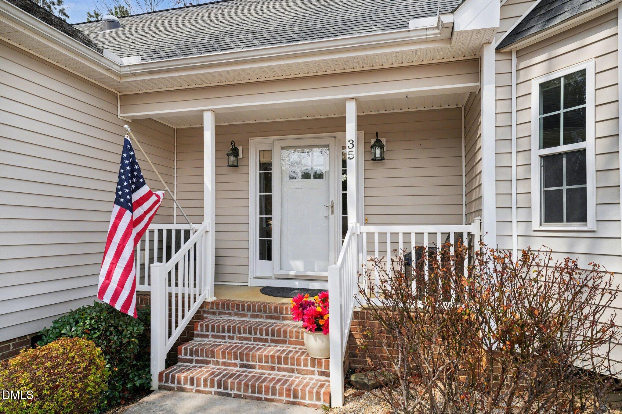 35 Harrison Street Zebulon, NC 27597 - Photo 3 of 31 003_file_4345