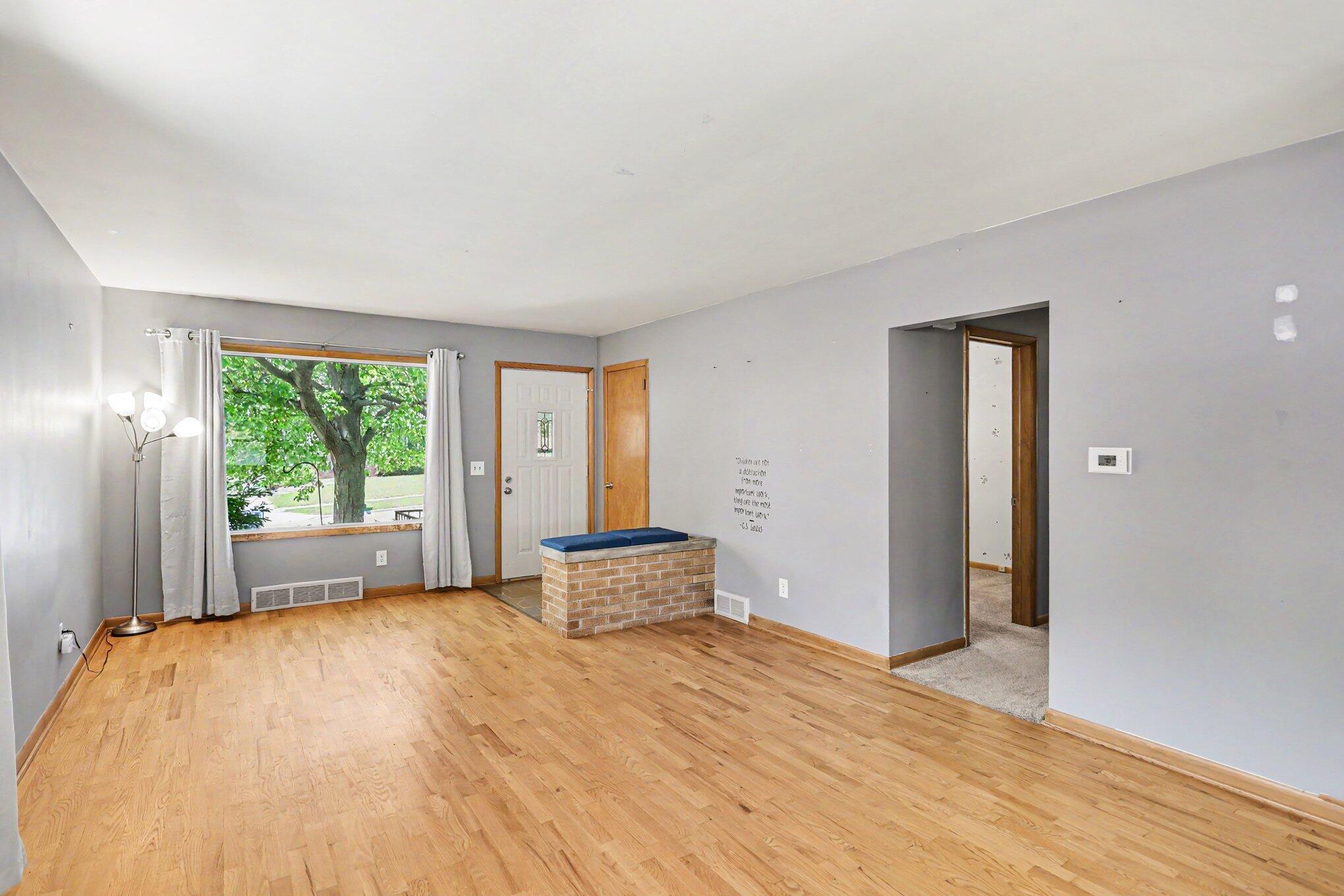 2117 Edwin Place Lansing, MI 48911 - Photo 20 of 37 009_file_1008