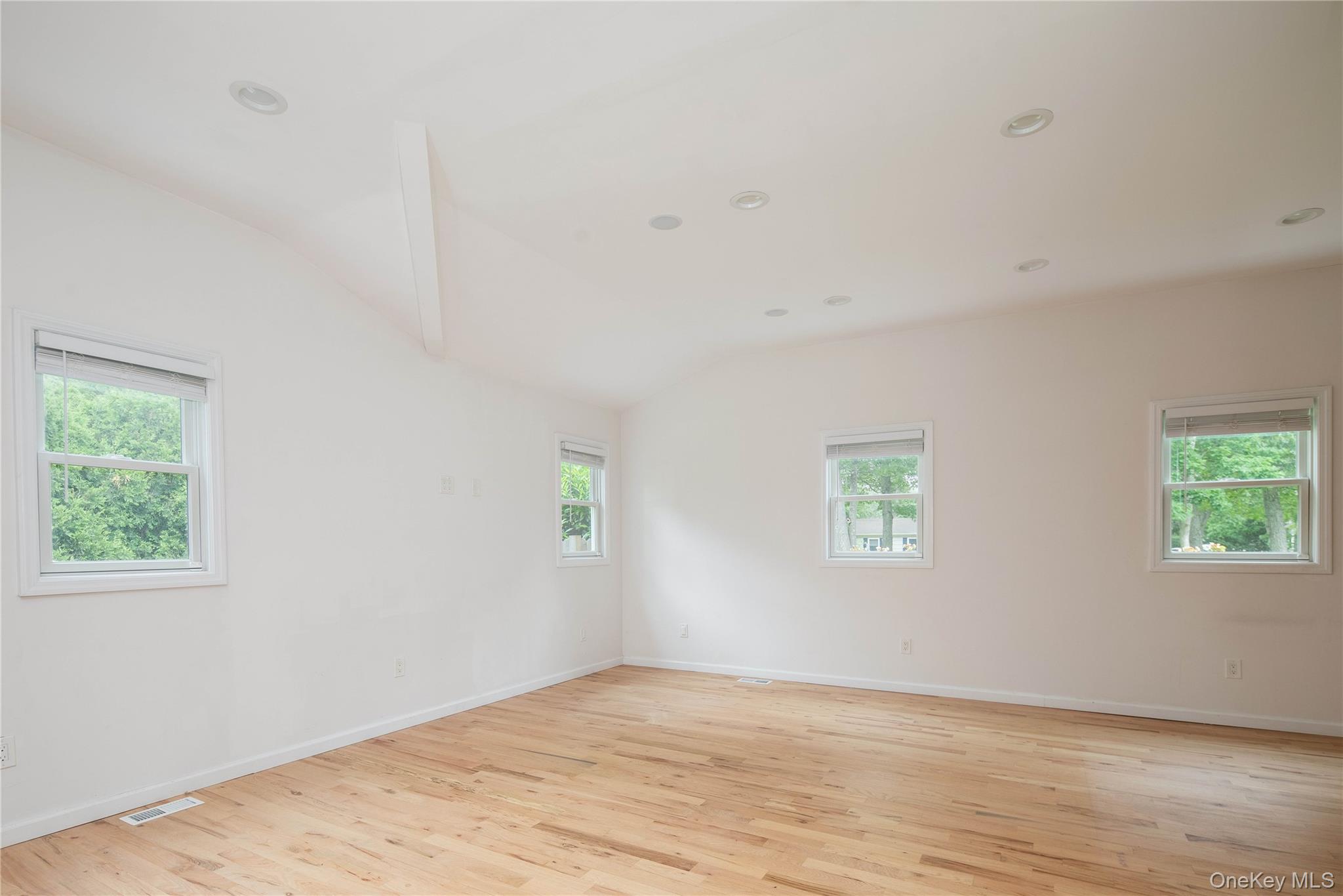29 Matthews Drive Remsenburg, NY 11960 - Photo 9 of 23