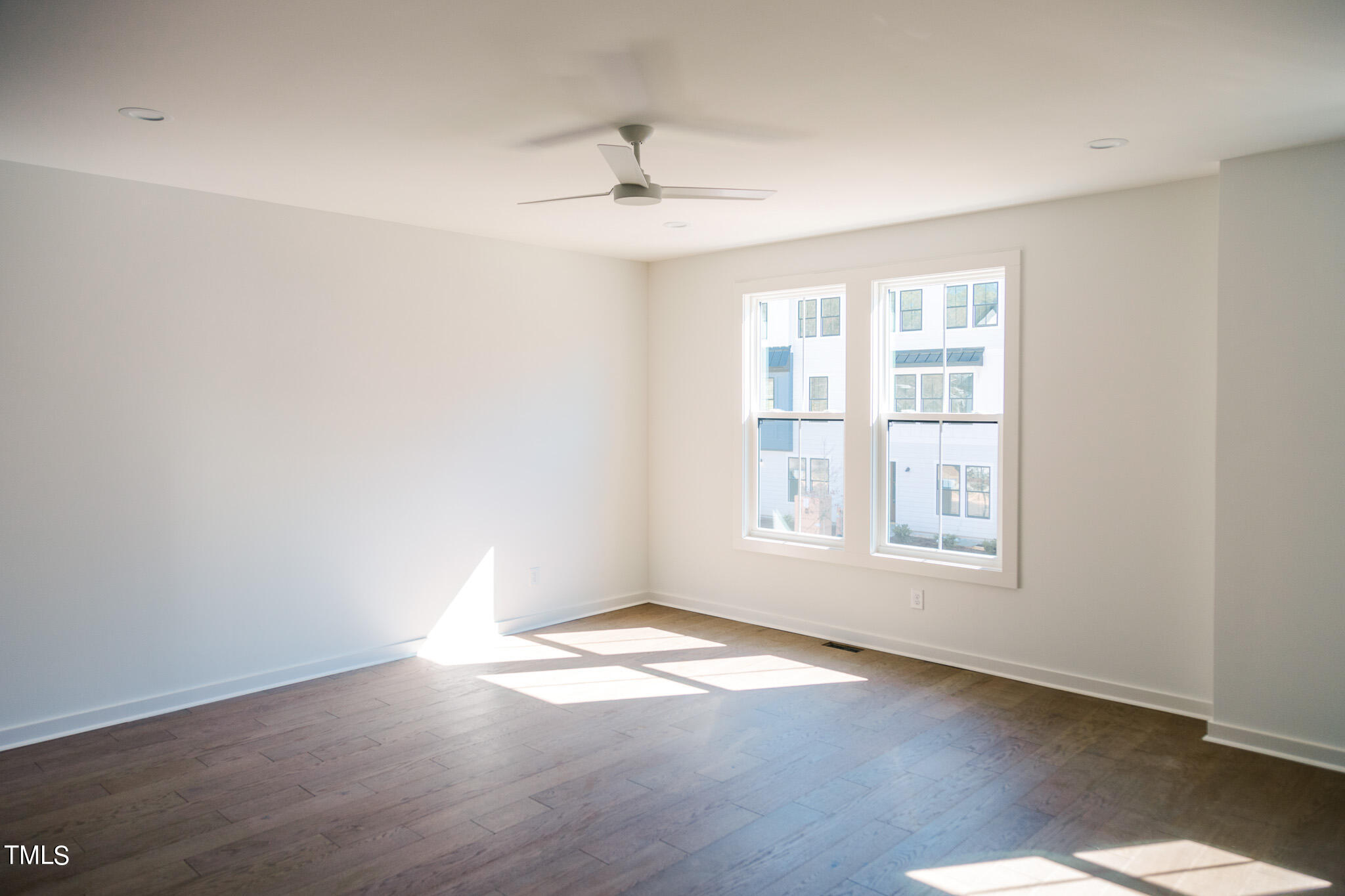 6421 Tanner Oak Lane Raleigh, NC 27613 - Photo 5 of 36 15_PGT