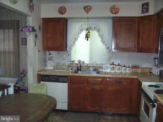 7089 Catalpa Road Frederick, MD 21703 - Photo 7 of 14 Kitchen