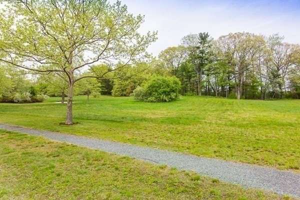 12 Fiske Pond Road Holliston, MA 01746 - Photo 2 of 6