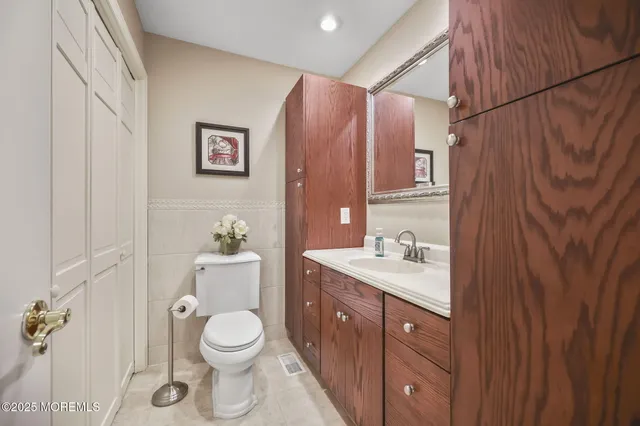 a bathroom with a tub