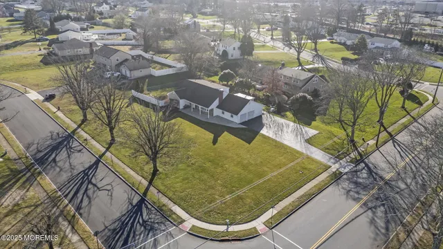 $849,000 | 2 Varnum Lane, Manalapan, NJ 07726