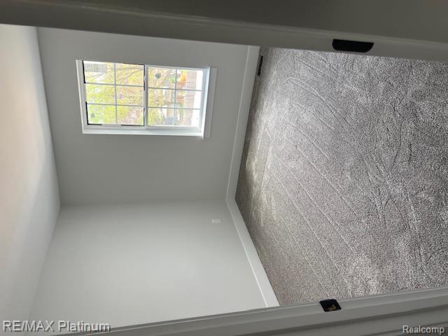 9400 Roland Brighton, MI 48116 - Photo 13 of 26
