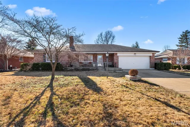$475,000 | 11842 Sunlind Drive, Sunset Hills, MO 63127