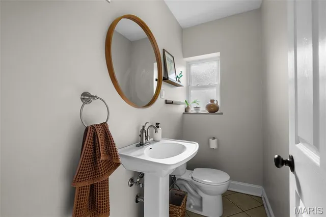 $475,000 | 11842 Sunlind Drive, Sunset Hills, MO 63127