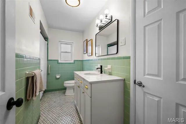 $475,000 | 11842 Sunlind Drive, Sunset Hills, MO 63127