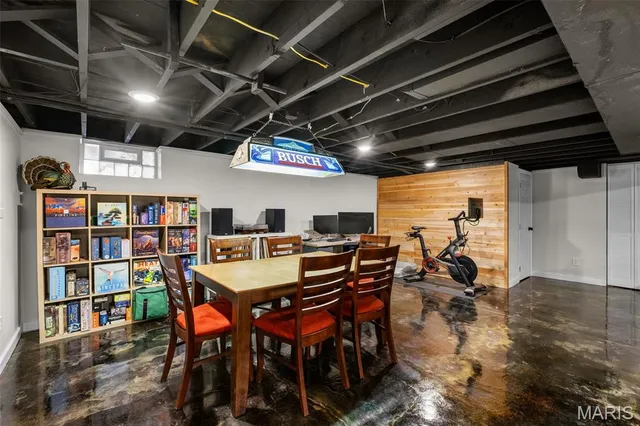 $475,000 | 11842 Sunlind Drive, Sunset Hills, MO 63127