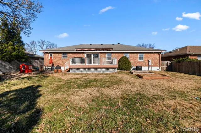 $475,000 | 11842 Sunlind Drive, Sunset Hills, MO 63127