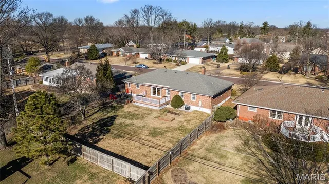 $475,000 | 11842 Sunlind Drive, Sunset Hills, MO 63127