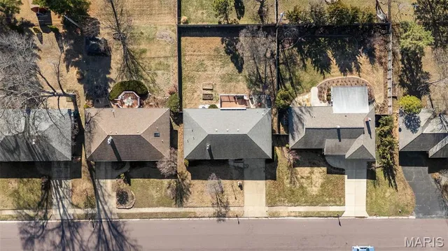 $475,000 | 11842 Sunlind Drive, Sunset Hills, MO 63127