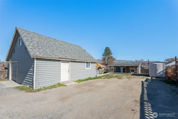 $365,000 | 726 Methow Street, Wenatchee, WA 98801