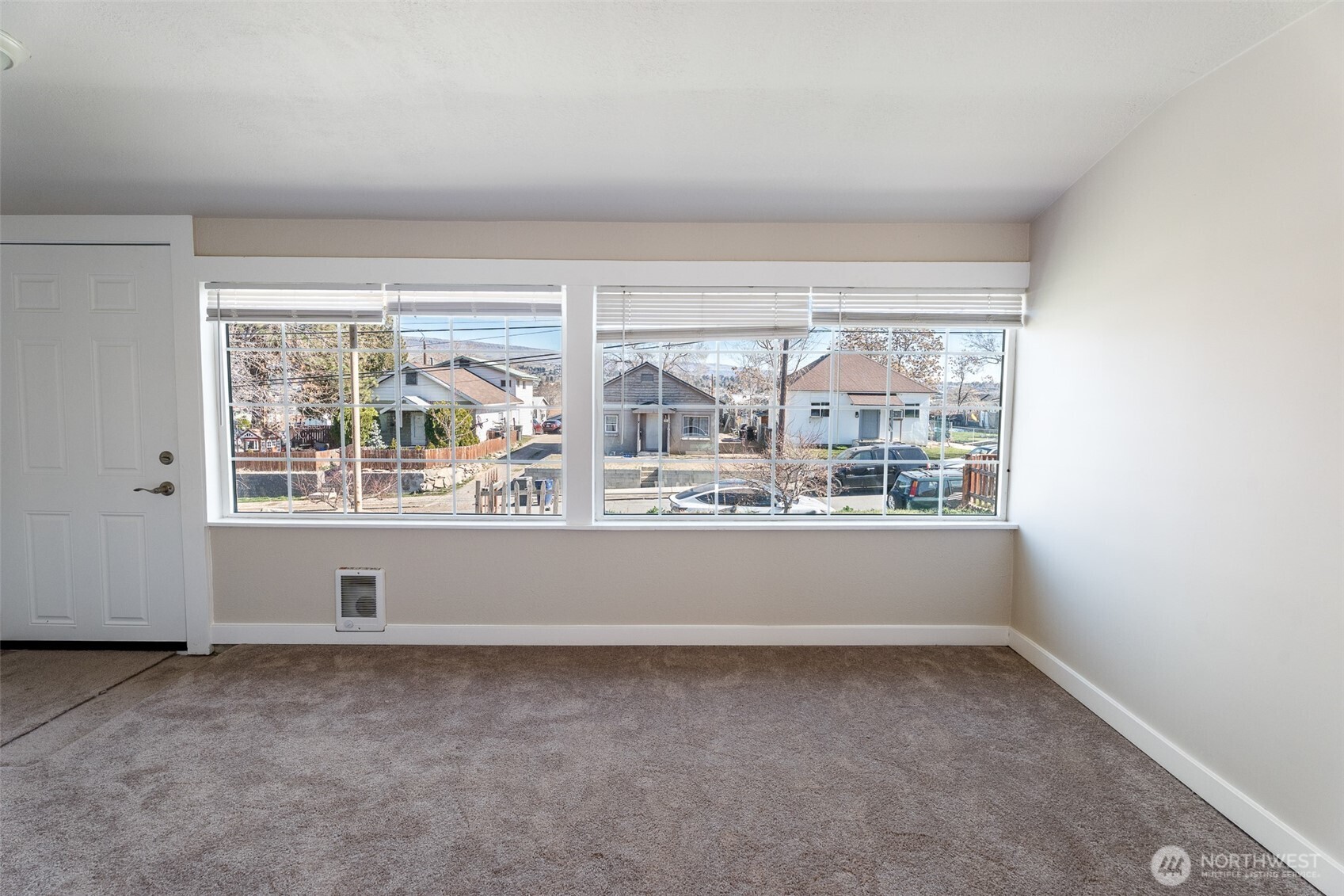 726 Methow Street Wenatchee, WA 98801 - Photo 13 of 36