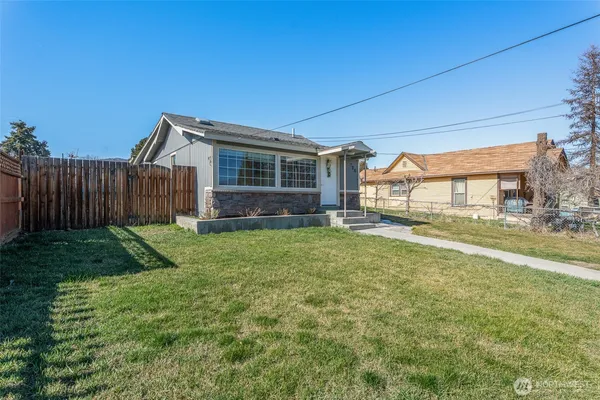 $365,000 | 726 Methow Street, Wenatchee, WA 98801