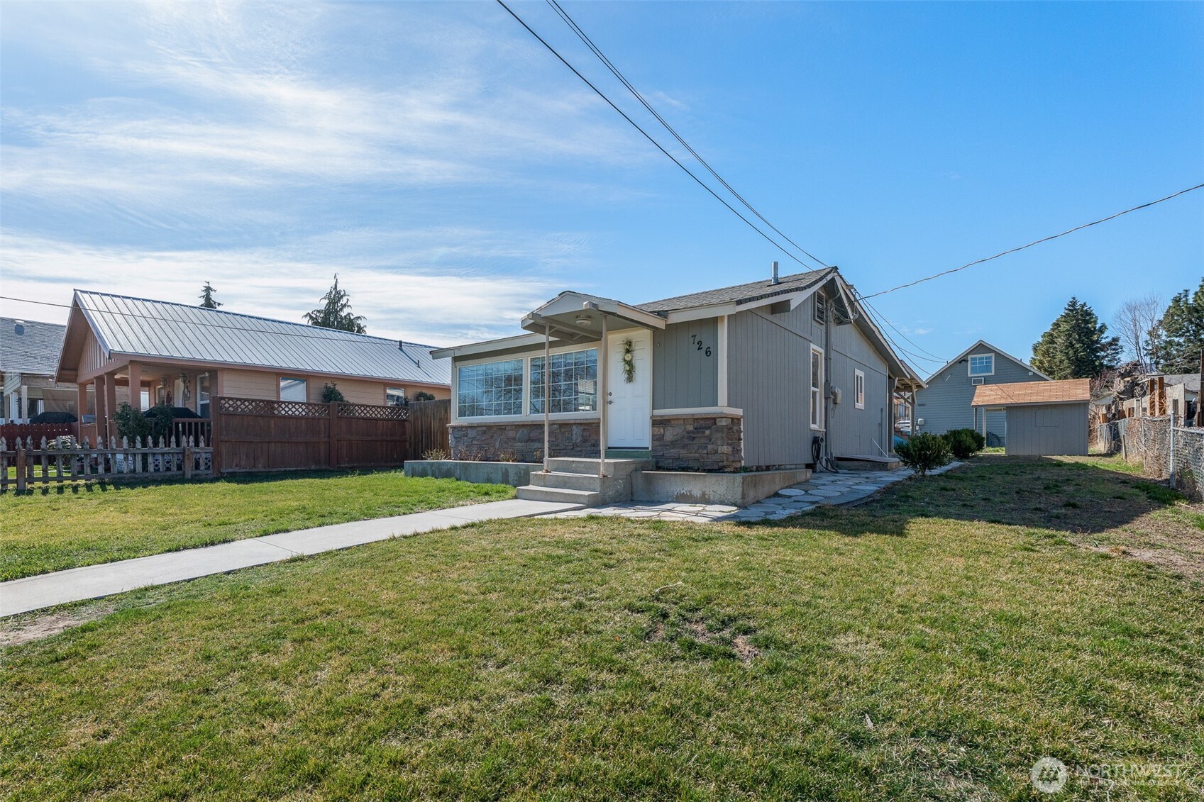 726 Methow Street Wenatchee, WA 98801 - Photo 4 of 36