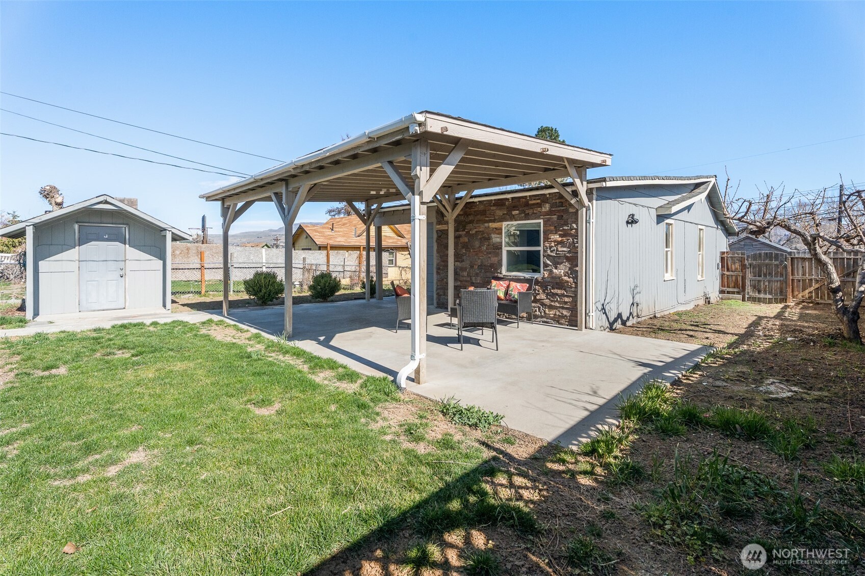 726 Methow Street Wenatchee, WA 98801 - Photo 8 of 36