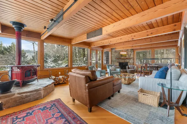 $1,725,000 | 190 Upper Pines Road, Warren, VT 05674