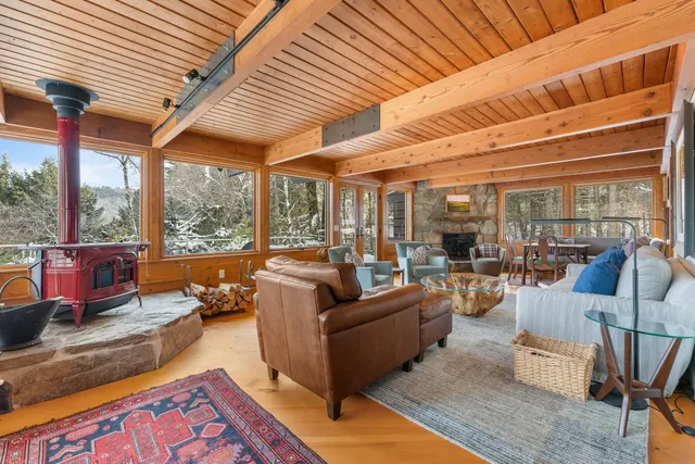 $1,725,000 | 190 Upper Pines Road, Warren, VT 05674