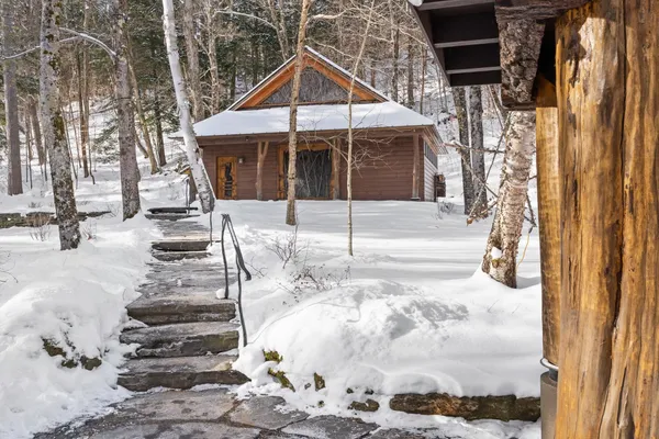 $1,725,000 | 190 Upper Pines Road, Warren, VT 05674