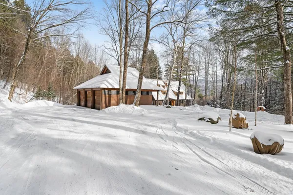 $1,725,000 | 190 Upper Pines Road, Warren, VT 05674