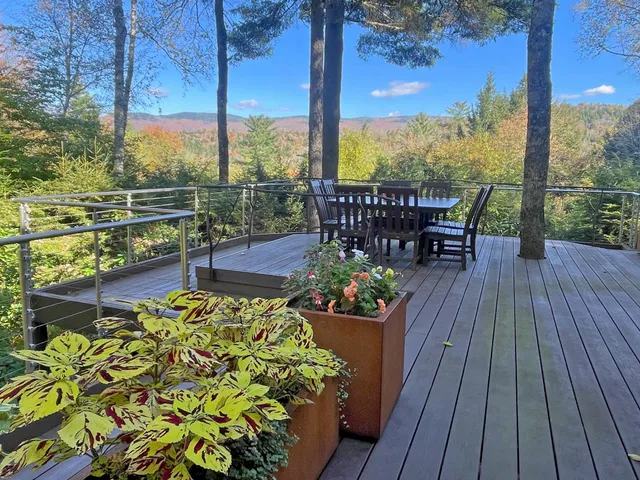 $1,725,000 | 190 Upper Pines Road, Warren, VT 05674