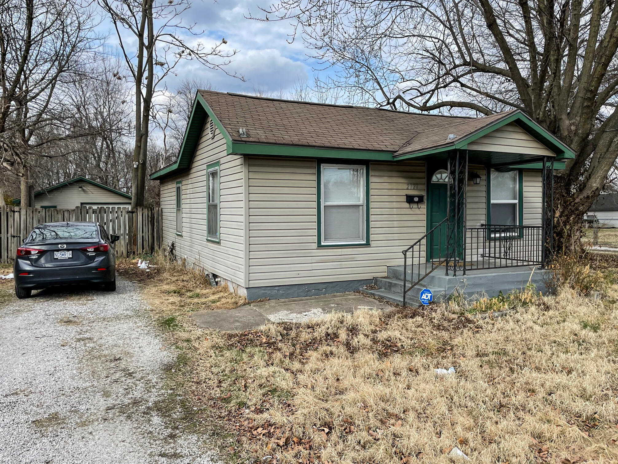 2121 West Calhoun Street Springfield, MO 65802 - Photo 1 of 1 IMG_7564