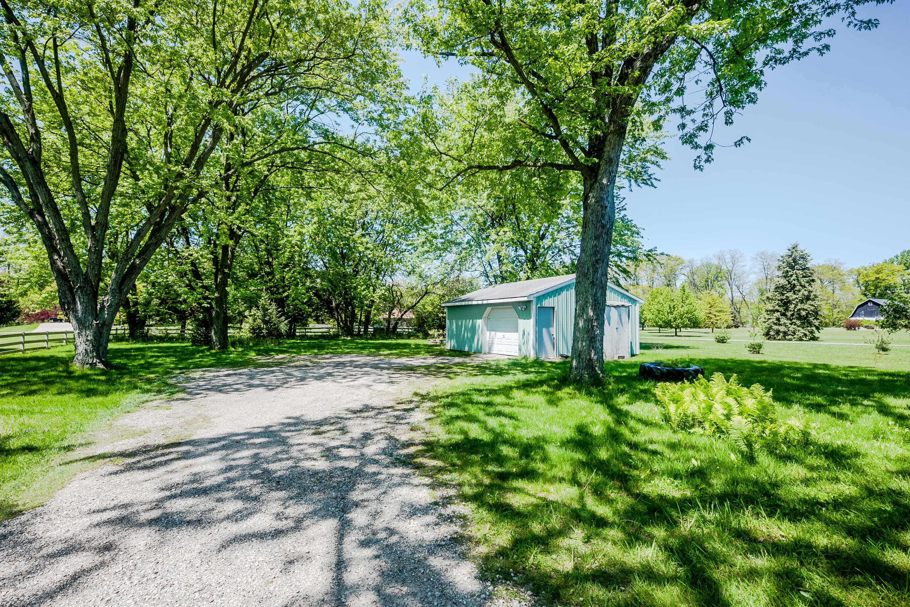 4604 Scottdale Road St. Joseph, MI 49085 - Photo 2 of 11 20160519-EMY_8700