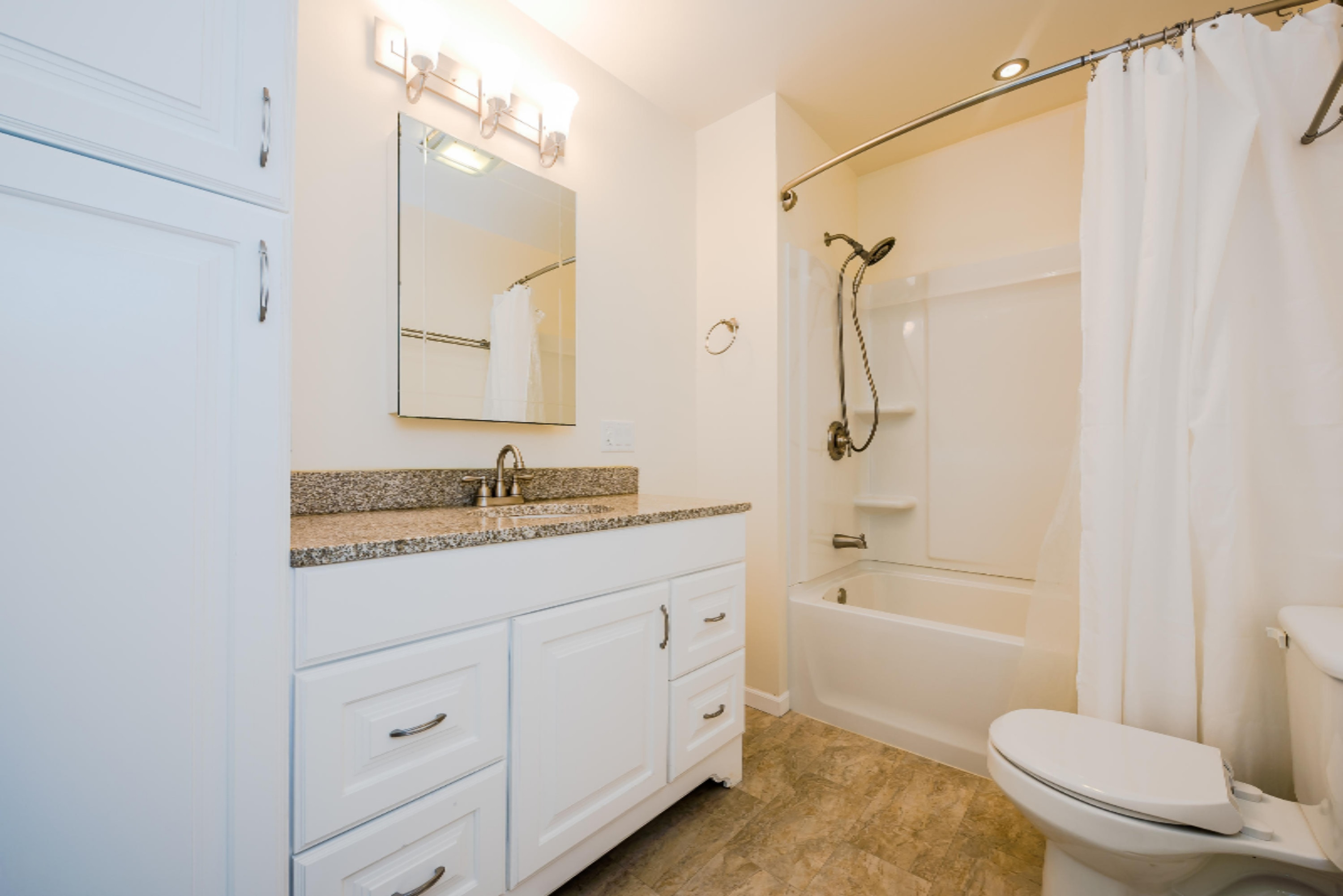 4604 Scottdale Road St. Joseph, MI 49085 - Photo 10 of 11 20160519-EMY_8695