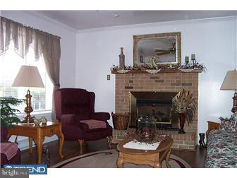 186 Monacy Road Coatesville, PA 19320 - Photo 3 of 9 Living Room