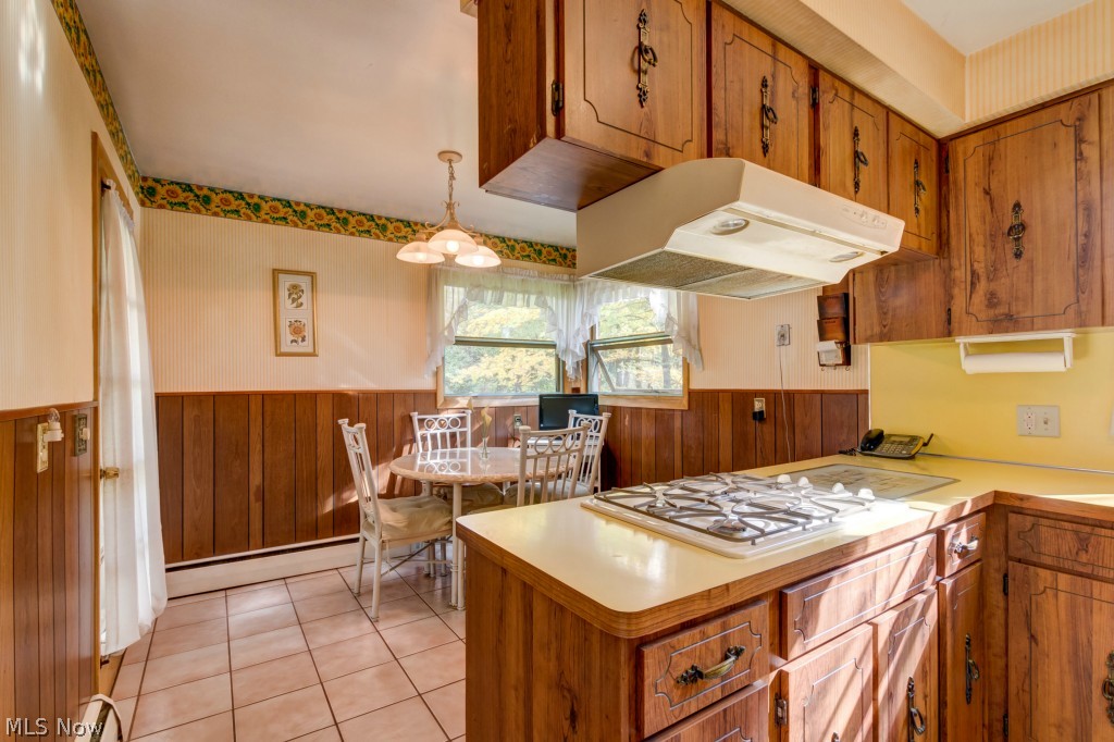 4949 Brainard Road Orange, OH 44022 - Photo 9 of 24 Sunny kitchen with breakfast nook where you can birdwatch!