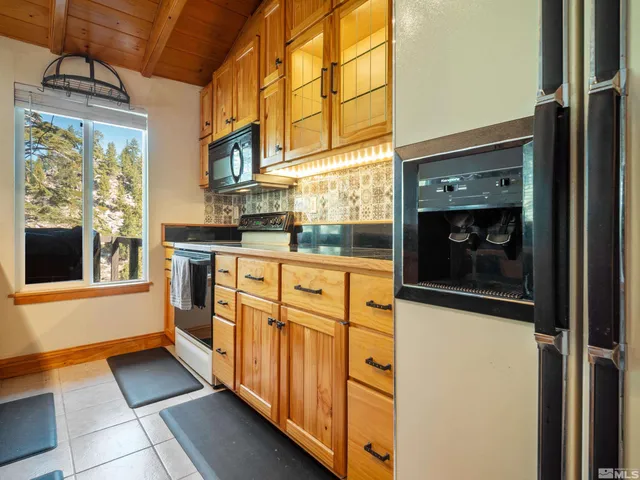 $415,000 | 723 Gary Lane, Unit A, Stateline, NV 89449