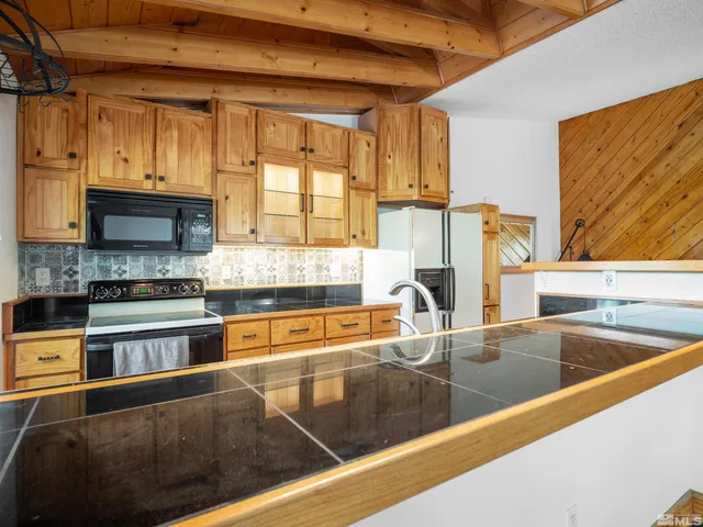 $415,000 | 723 Gary Lane, Unit A, Stateline, NV 89449