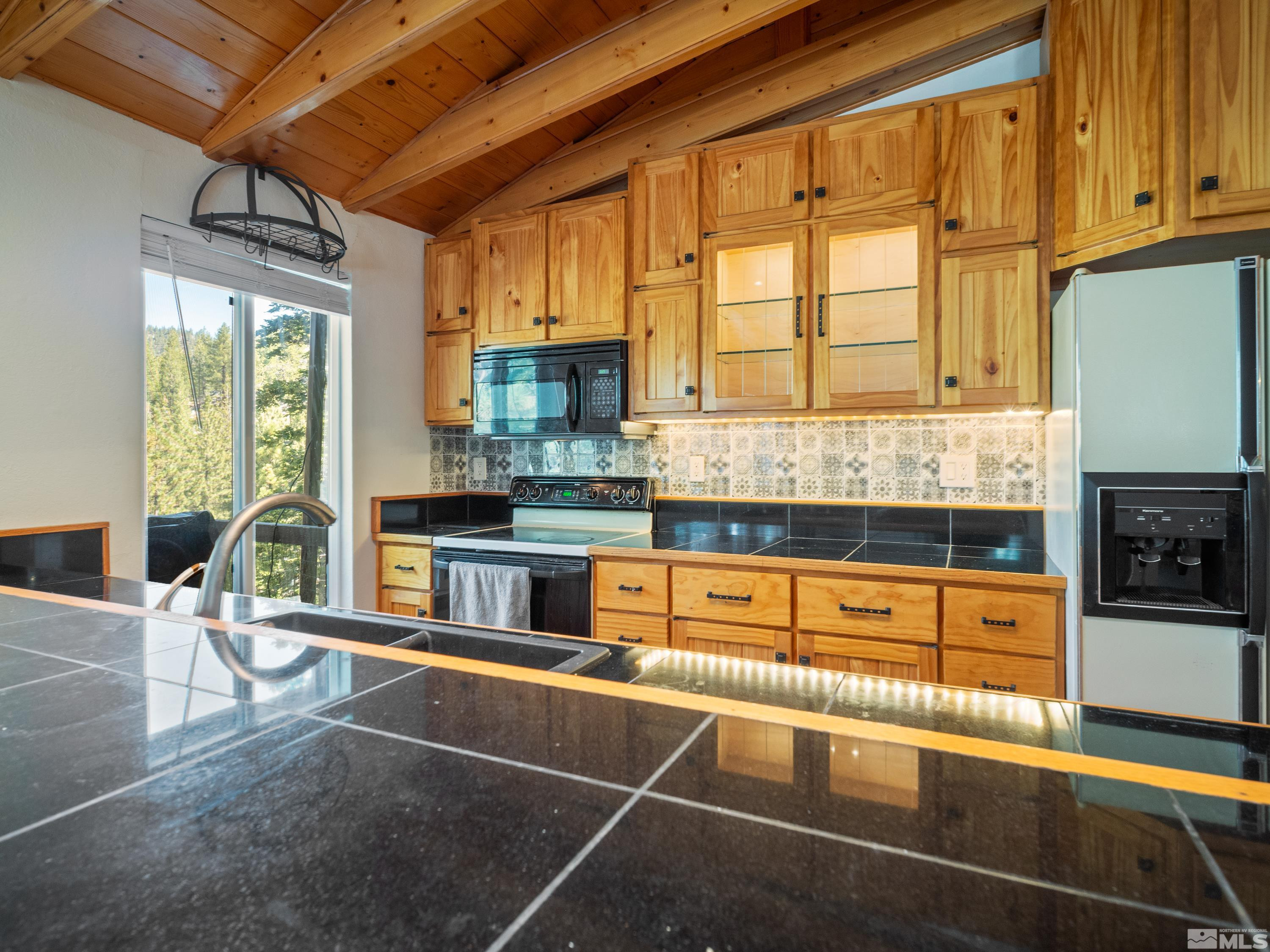 723 Gary Lane, Unit A Stateline, NV 89449 - Photo 9 of 35 Photo 9