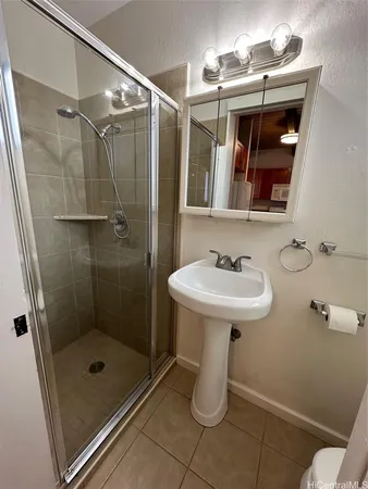$2,750 | 4894 Kilauea Avenue, Unit 3, Honolulu, HI 96816