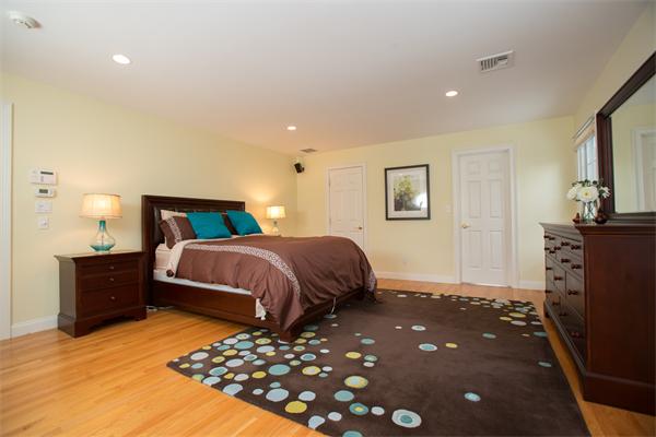 17 Ledgewood Road Weston, MA 02493 - Photo 14 of 22 Gallery Image 14