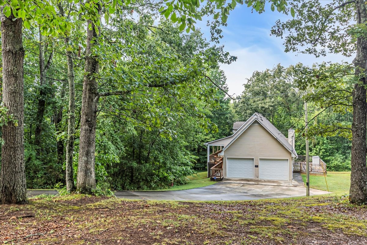 3955 River Road Baxter, TN 38544 - Photo 61 of 78 a view of a house with a yard