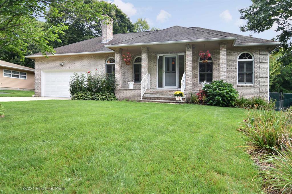 94 Angell Road Lincoln, RI 02865 - Photo 1 of 37 Gallery Image 1