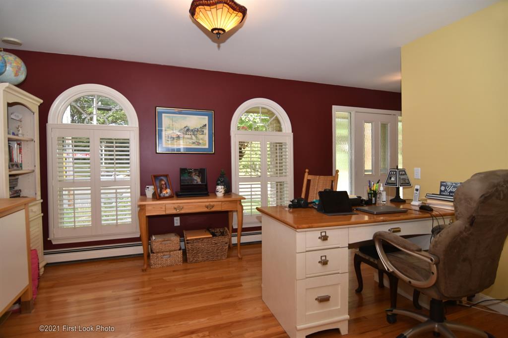 94 Angell Road Lincoln, RI 02865 - Photo 11 of 37 Gallery Image 11