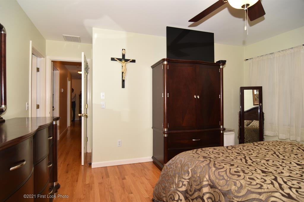 94 Angell Road Lincoln, RI 02865 - Photo 15 of 37 Gallery Image 15