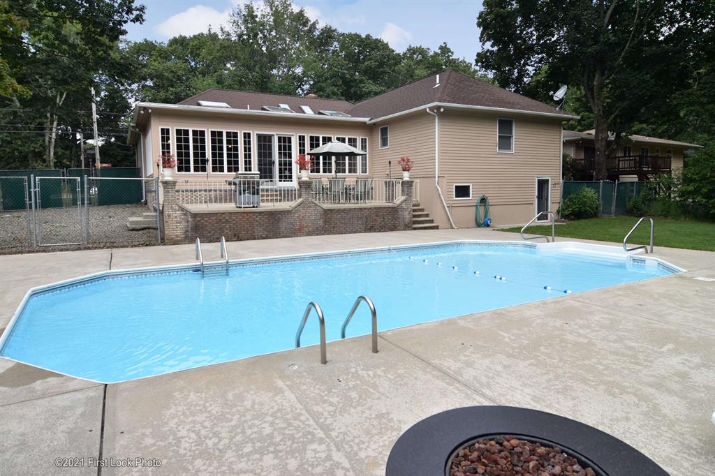 94 Angell Road Lincoln, RI 02865 - Photo 29 of 37 Gallery Image 29