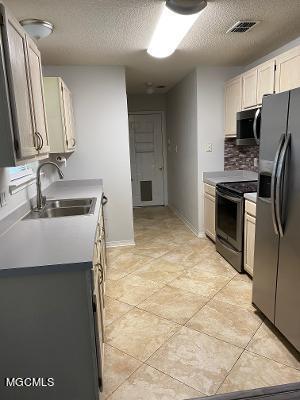 202 April Lane Ocean Springs, MS 39564 - Photo 8 of 16 9