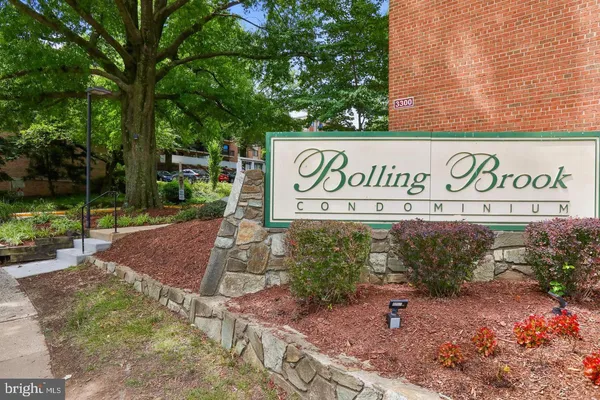 $2,500 | 3200 South 28th Street, Unit 302, Alexandria, VA 22302