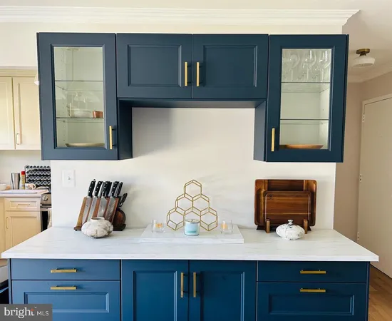 $2,500 | 3200 South 28th Street, Unit 302, Alexandria, VA 22302