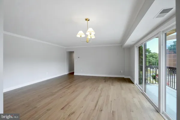 $2,500 | 3200 South 28th Street, Unit 302, Alexandria, VA 22302