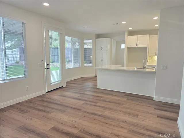 $4,100 | 32991 Adelante Street, Temecula, CA 92592