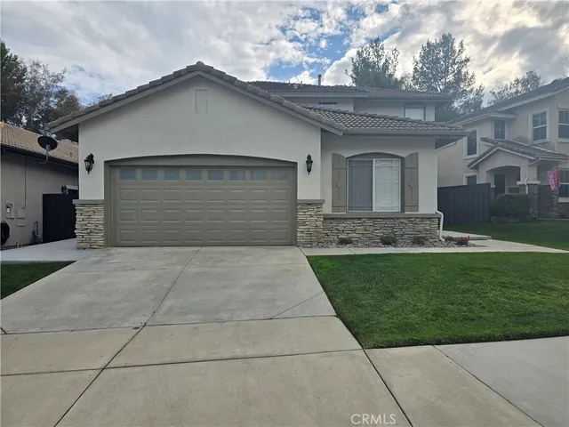 $4,100 | 32991 Adelante Street, Temecula, CA 92592