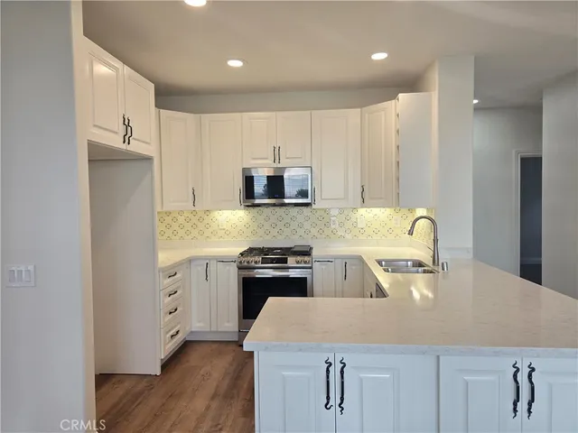 $4,100 | 32991 Adelante Street, Temecula, CA 92592