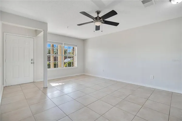 $219,900 | 100 Reserve Circle, Unit 104, Oviedo, FL 32765